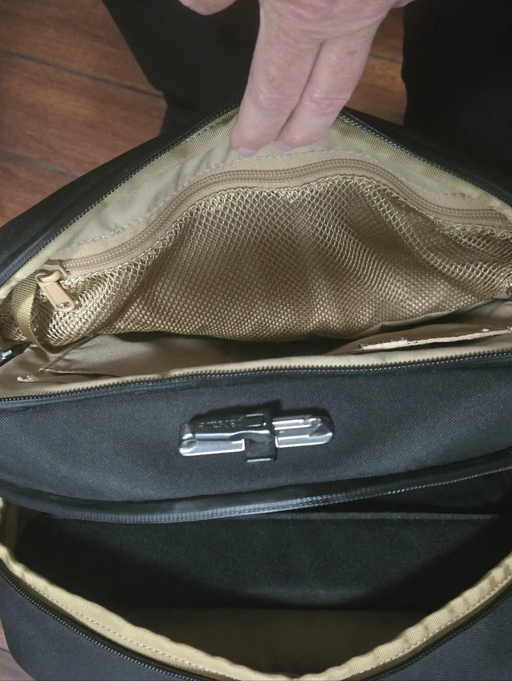 Never Used Pacsafe X SLNT faraway Backpack With Laptop Sleeve